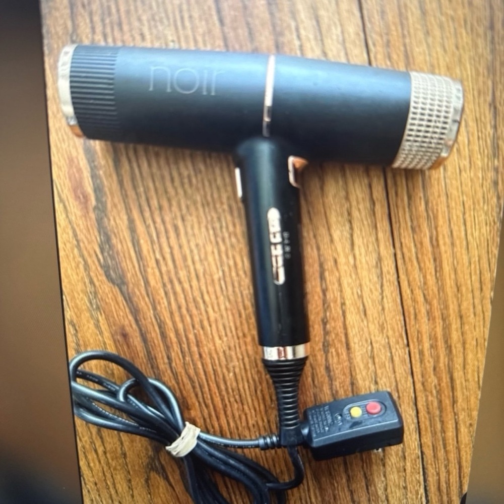 nOir Jewelry Black and Silver Hair Dryer